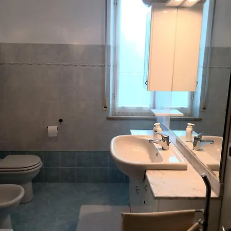 La Casa Di Enzo E Lucia Апартаменты Урбино